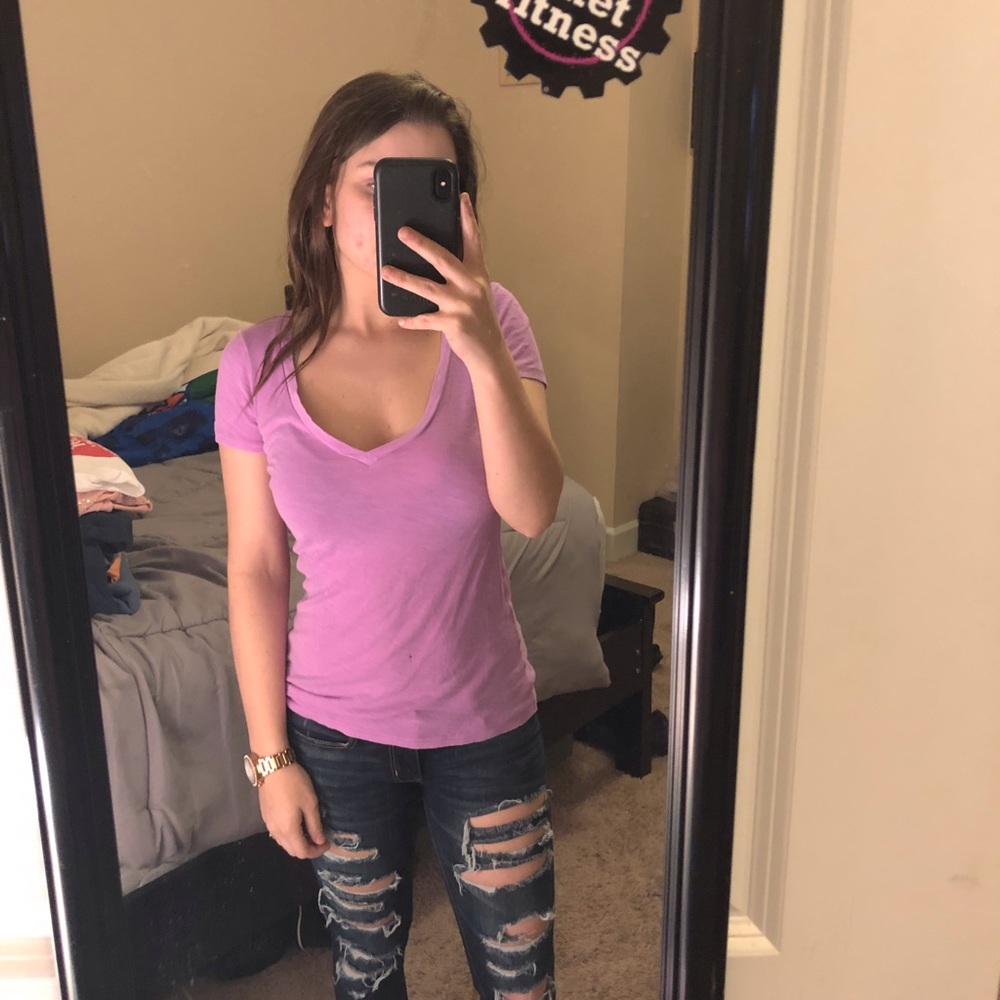 women’s american eagle purple v-neck